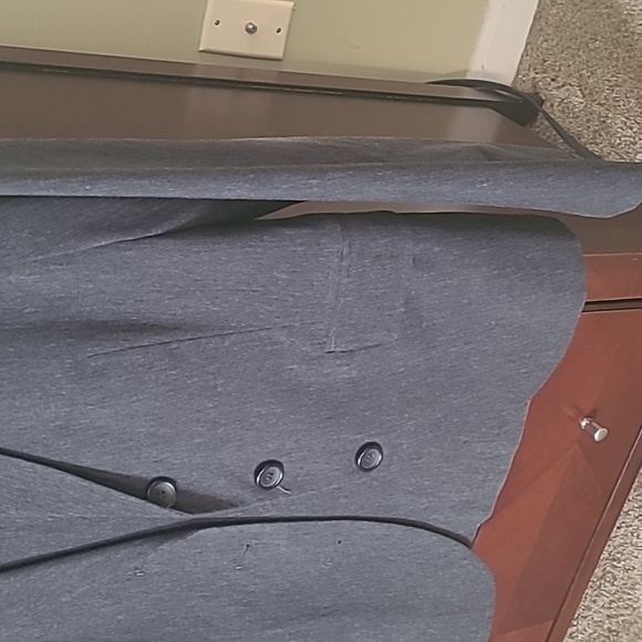 Express Design Studio Suit - Picture 2 of 7